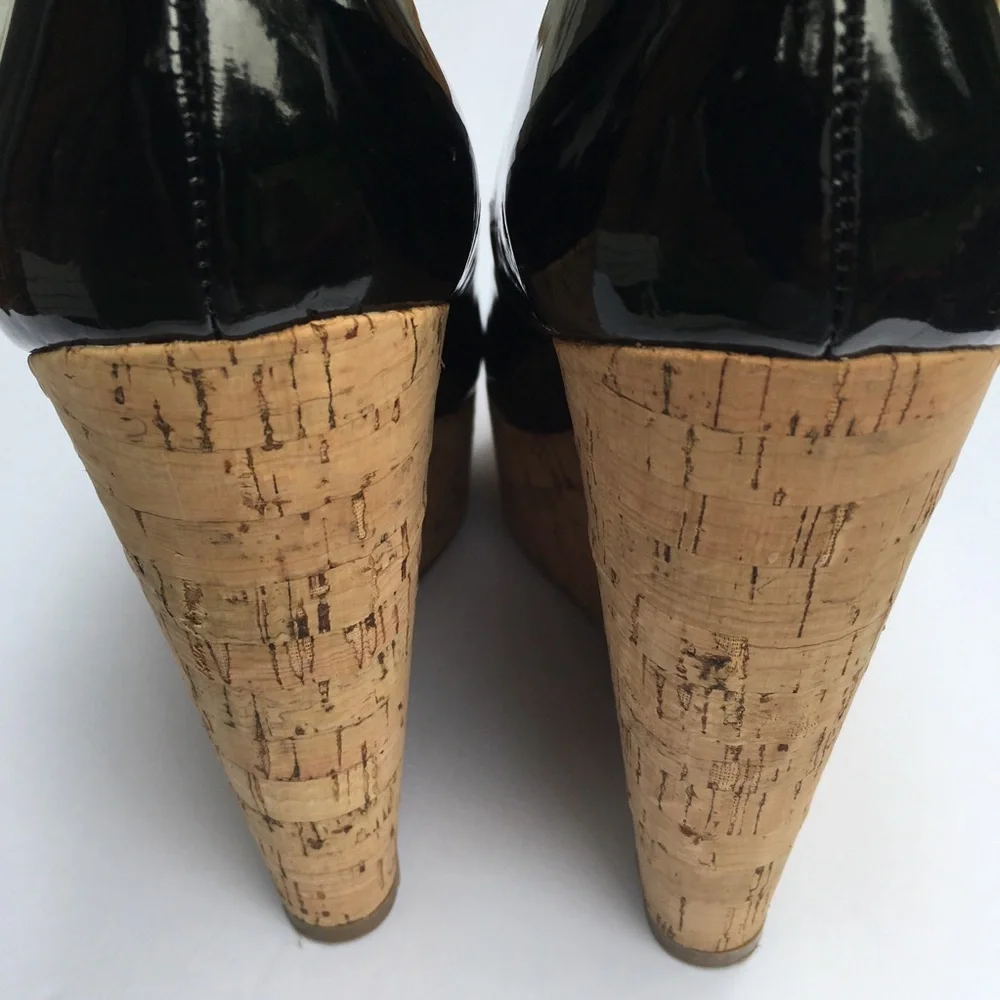 Le chateau blk patent leather cork platform wedges